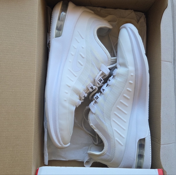 Nike Air Max Womens Axis White Neutral Fashion Sneakers 7.5 Gym Athleisure Shoes - Picture 16 of 16